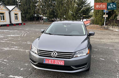 Седан Volkswagen Passat 2012 в Корсунь-Шевченківському