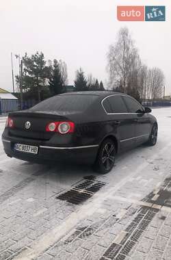 Седан Volkswagen Passat 2005 в Шацке