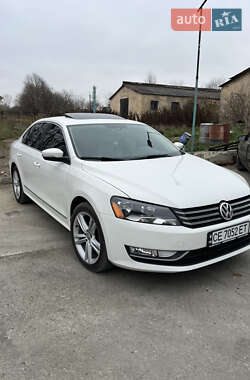 Седан Volkswagen Passat 2014 в Чернівцях