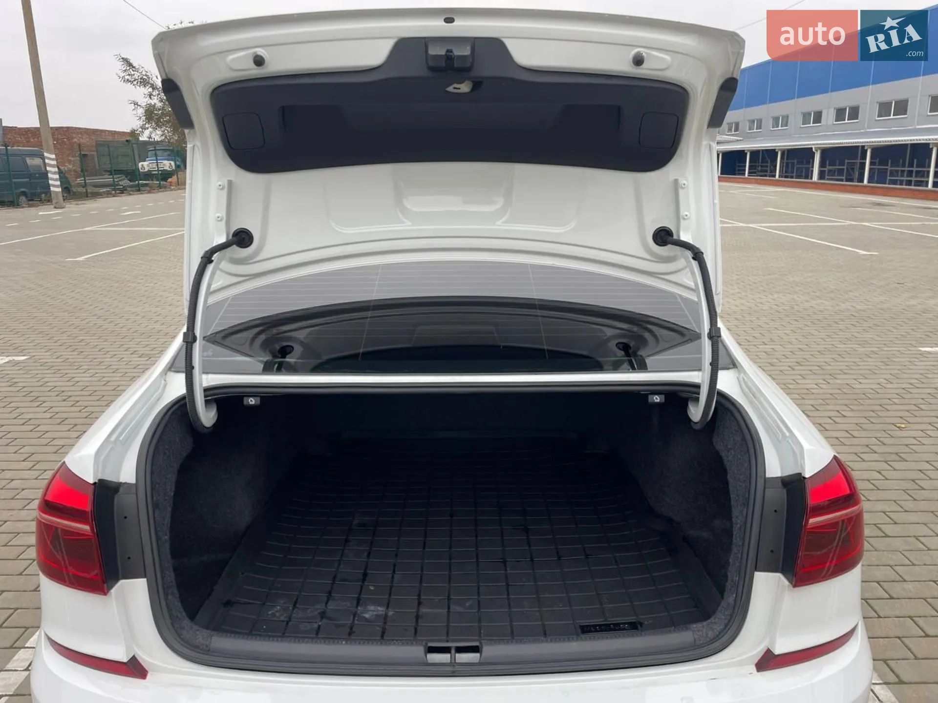 2017 Volkswagen Passat - мініатюра 13