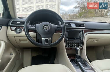 Седан Volkswagen Passat 2012 в Одессе