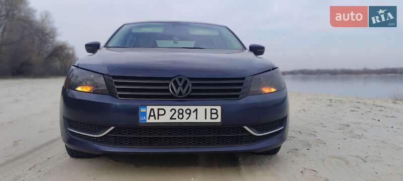 Седан Volkswagen Passat 2013 в Запорожье