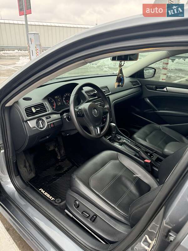 Седан Volkswagen Passat 2015 в Києві