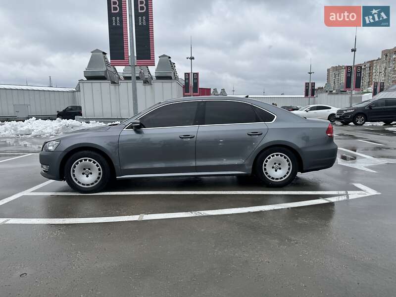 Седан Volkswagen Passat 2015 в Києві