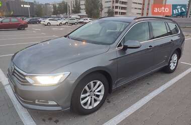 Універсал Volkswagen Passat 2015 в Києві