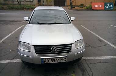 Седан Volkswagen Passat 2004 в Харькове