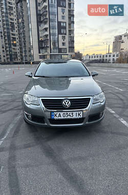 Седан Volkswagen Passat 2008 в Киеве