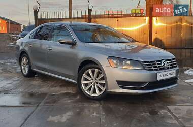 Седан Volkswagen Passat 2011 в Киеве