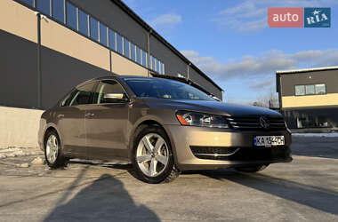 Седан Volkswagen Passat 2014 в Киеве