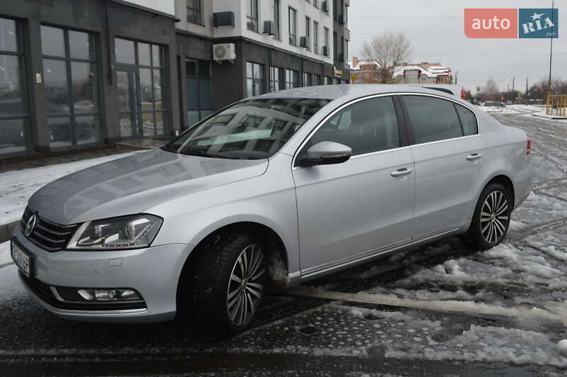 Седан Volkswagen Passat 2013 в Чернигове