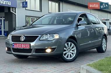 Седан Volkswagen Passat 2006 в Сарнах