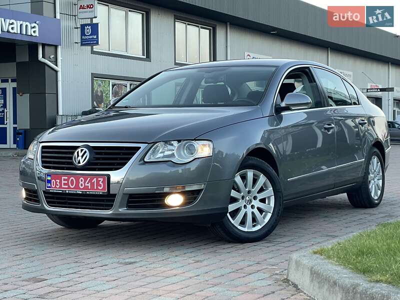 Седан Volkswagen Passat 2006 в Сарнах