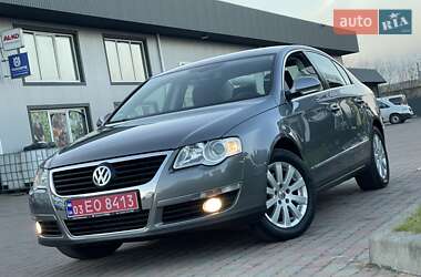 Седан Volkswagen Passat 2006 в Сарнах