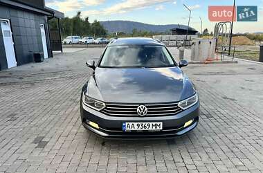 Универсал Volkswagen Passat 2015 в Черновцах