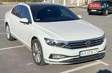 Седан Volkswagen Passat 2021 в Киеве