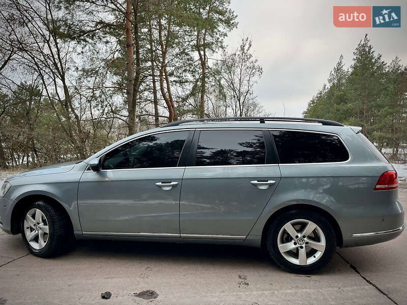 Універсал Volkswagen Passat 2011 в Конотопі