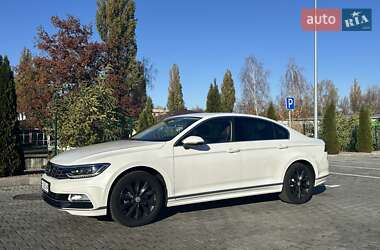 Седан Volkswagen Passat 2018 в Кременчуге