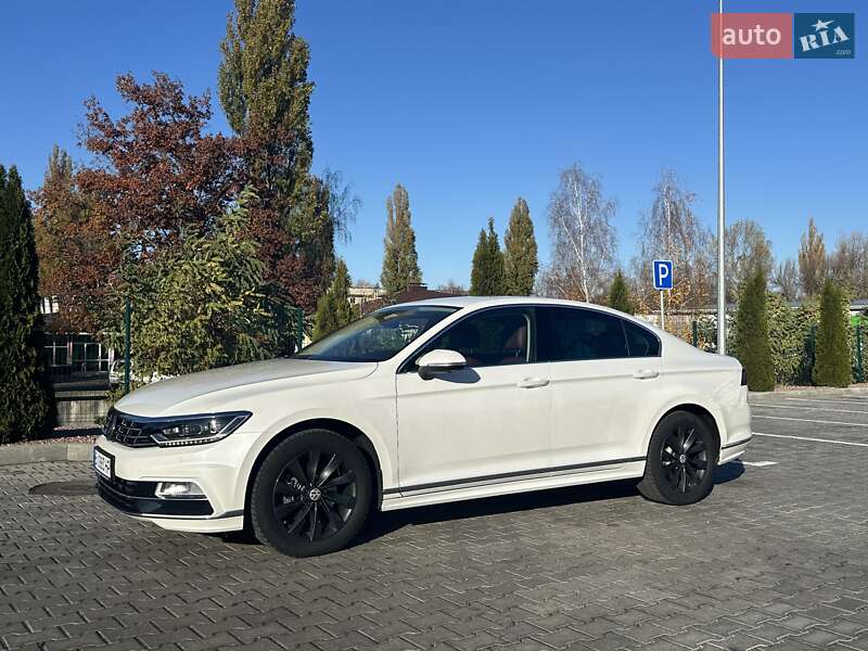 Седан Volkswagen Passat 2018 в Кременчуге
