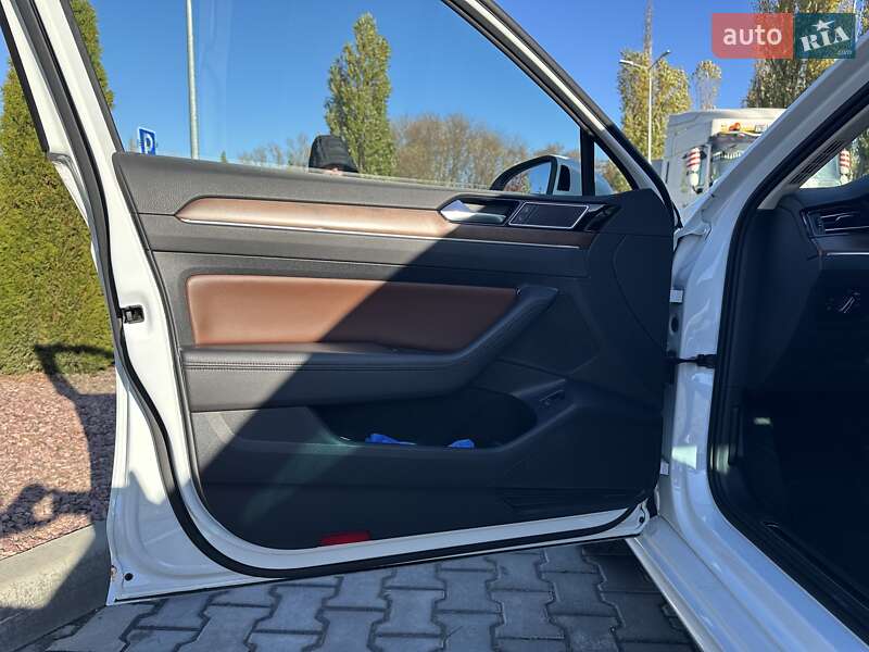 Седан Volkswagen Passat 2018 в Кременчуге