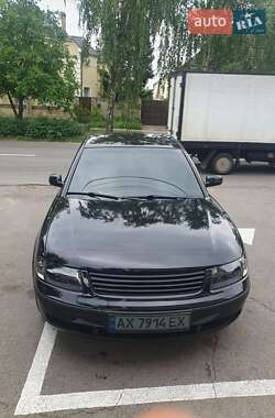 Седан Volkswagen Passat 1997 в Харькове