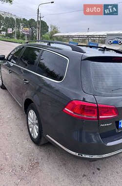 Универсал Volkswagen Passat 2011 в Запорожье