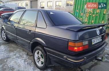 Седан Volkswagen Passat 1989 в Киеве