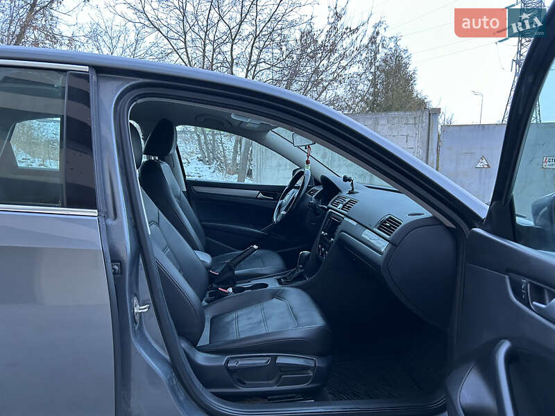 Седан Volkswagen Passat 2015 в Тернополі