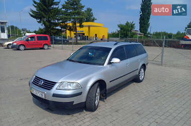 Універсал Volkswagen Passat 2004 в Іваничах