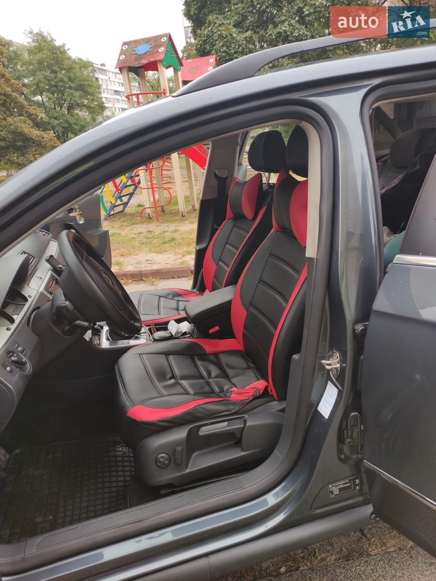 2010 Volkswagen Passat - мініатюра 4