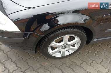 Седан Volkswagen Passat 2001 в Луцьку