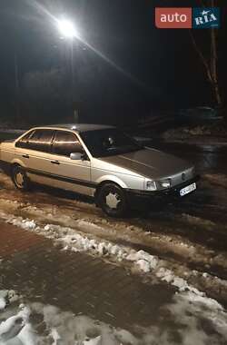 Седан Volkswagen Passat 1988 в Монастырище