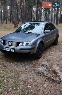 Седан Volkswagen Passat 2001 в Ахтырке