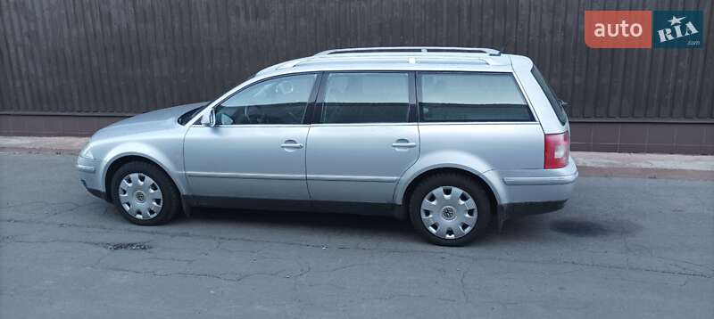 Универсал Volkswagen Passat 2004 в Умани
