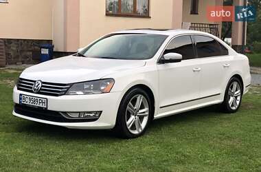 Седан Volkswagen Passat 2012 в Львове