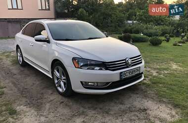 Седан Volkswagen Passat 2012 в Львове