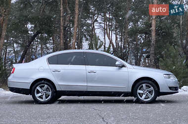 Седан Volkswagen Passat 2010 в Киеве