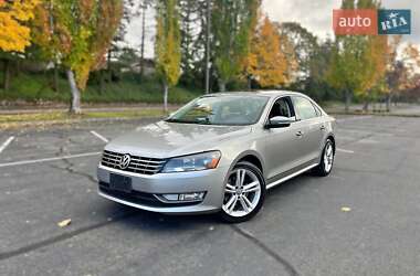 Седан Volkswagen Passat 2014 в Киеве