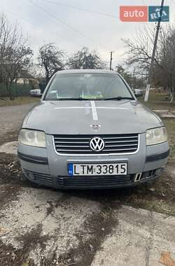 Седан Volkswagen Passat 2003 в Ланній