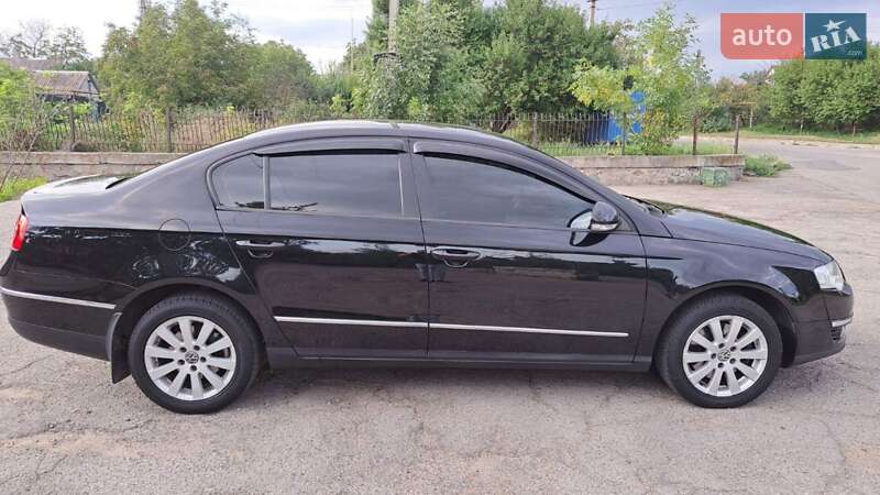 Седан Volkswagen Passat 2007 в Днепре