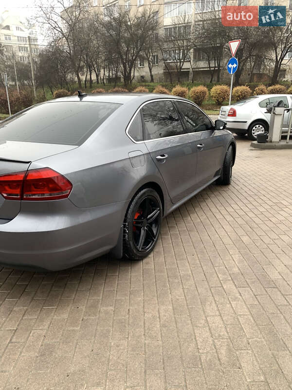 Седан Volkswagen Passat 2014 в Тернополі