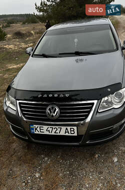 Седан Volkswagen Passat 2005 в Павлограде