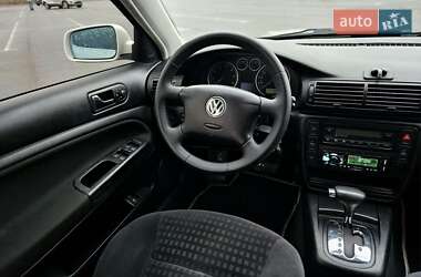 Универсал Volkswagen Passat 2002 в Ровно