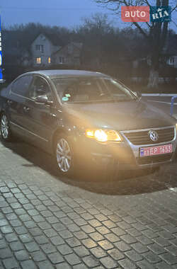 Седан Volkswagen Passat 2006 в Луцке