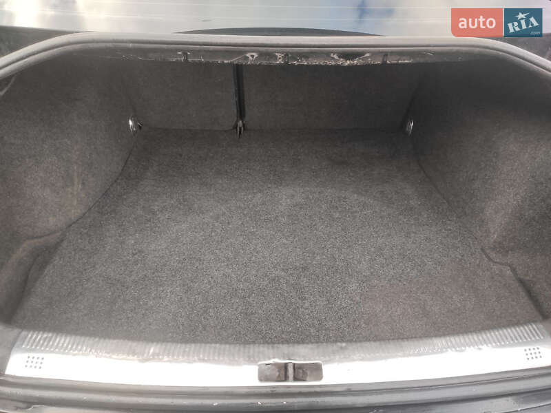 Седан Volkswagen Passat 2003 в Шептицькому