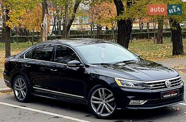 Седан Volkswagen Passat 2018 в Миколаєві