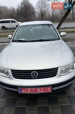 Седан Volkswagen Passat 1999 в Хмельницькому