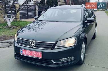 Універсал Volkswagen Passat 2013 в Луцьку