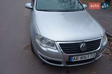 Універсал Volkswagen Passat 2006 в Дніпрі