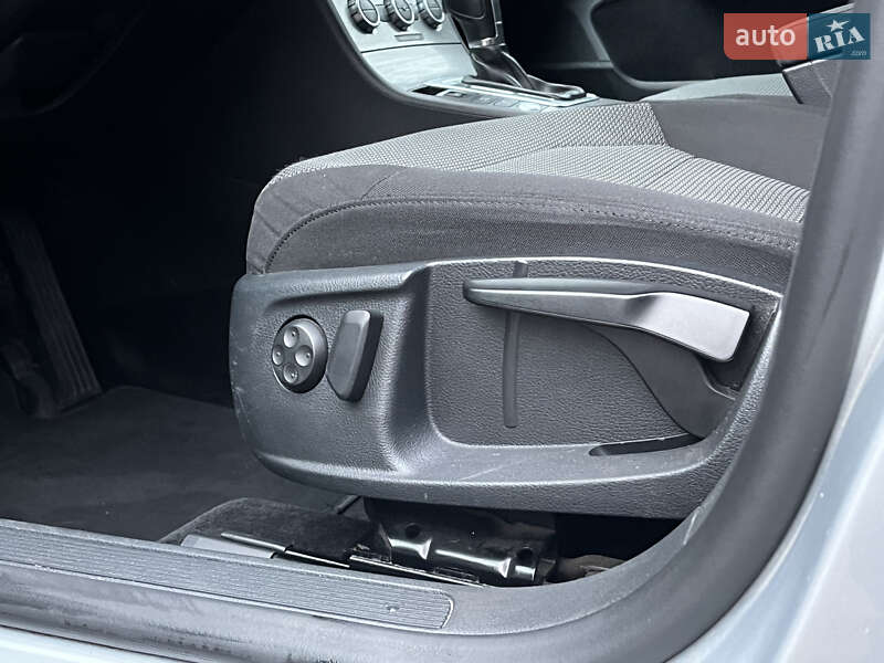 Седан Volkswagen Passat 2012 в Луцке фото 28 Седан Volkswagen Passat 2012 в Луцке