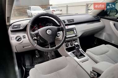 Седан Volkswagen Passat 2006 в Березному